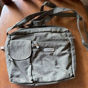 Baggallini crossbody purse